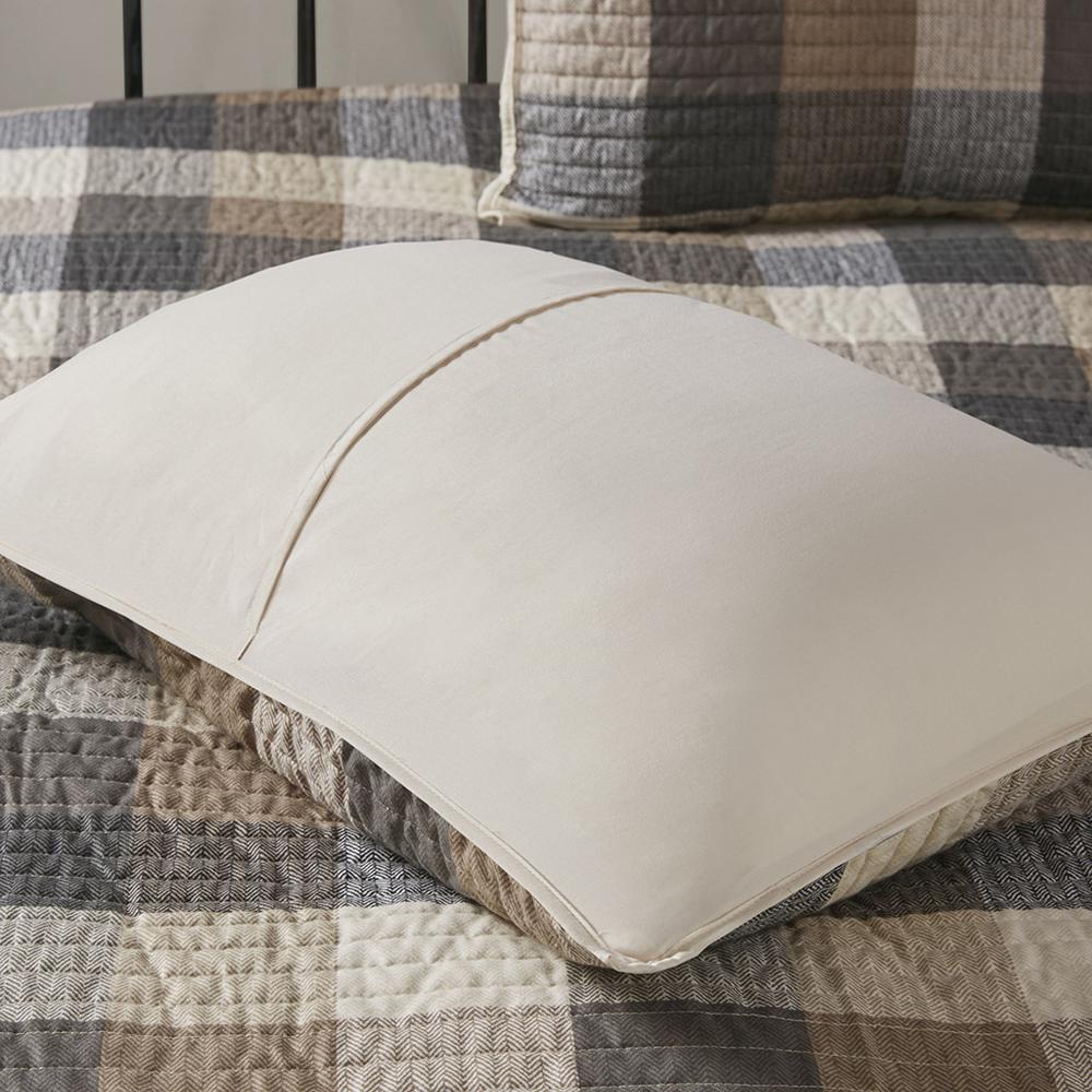 6 Piece Printed Herringbone Quilt Set with Throw Pillows