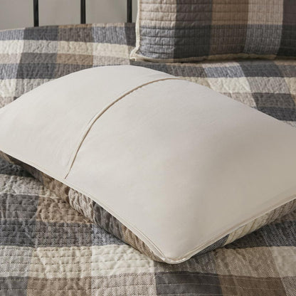 6 Piece Printed Herringbone Quilt Set with Throw Pillows