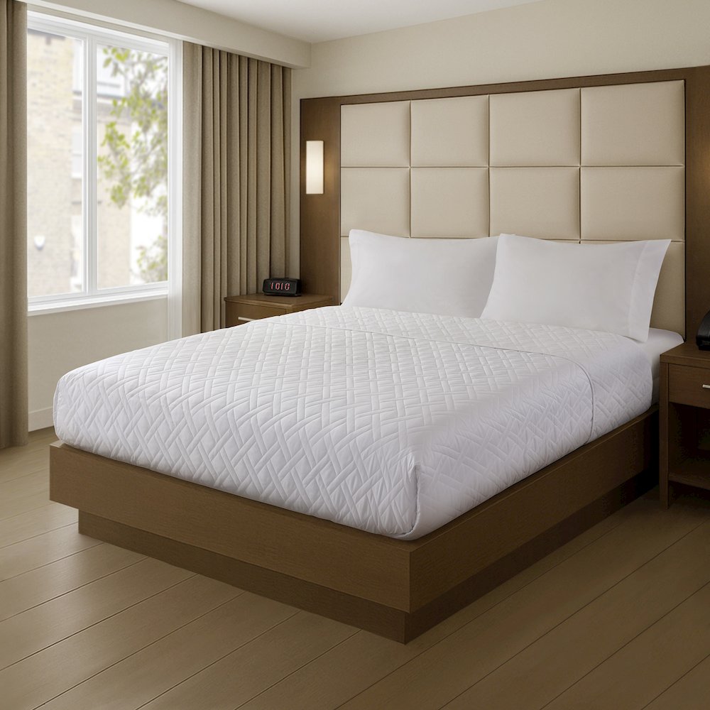 Plain Weave Premium Coverlet
