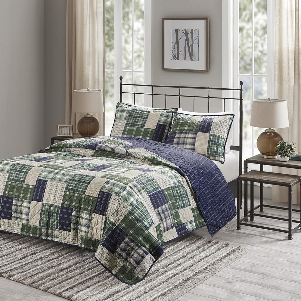 Timber 3 Piece Reversible Printed Quilt Set, Green / Navy color