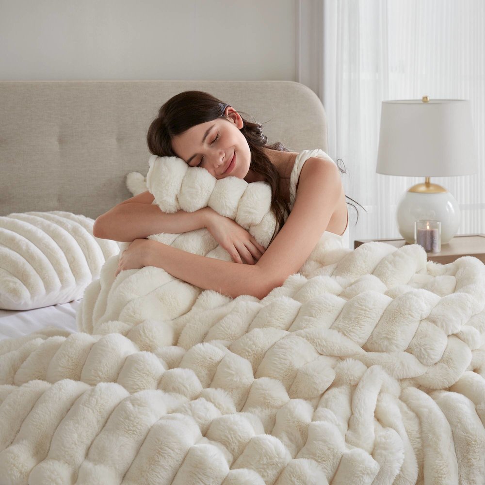 Jasmine Ultrasoft Faux Fur Ribbed Comforter Set, Ivory color