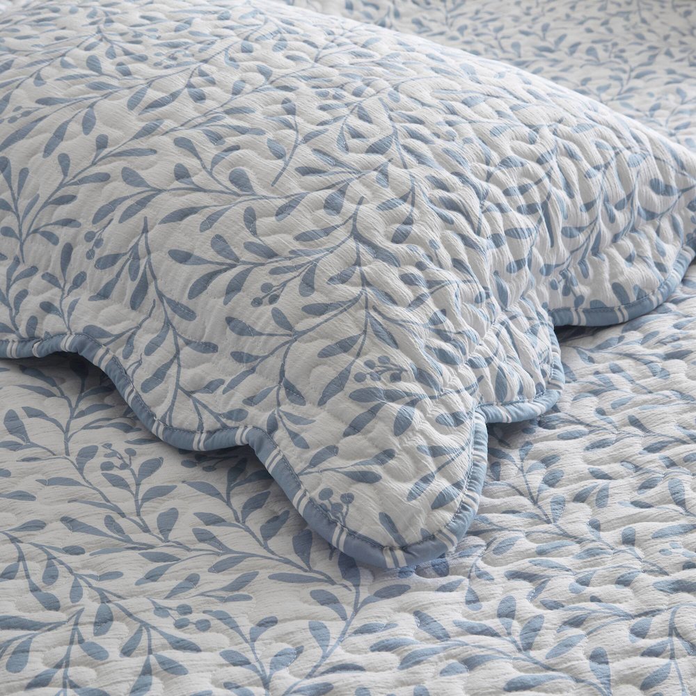 Darcy 3 Piece Print Quilt Set