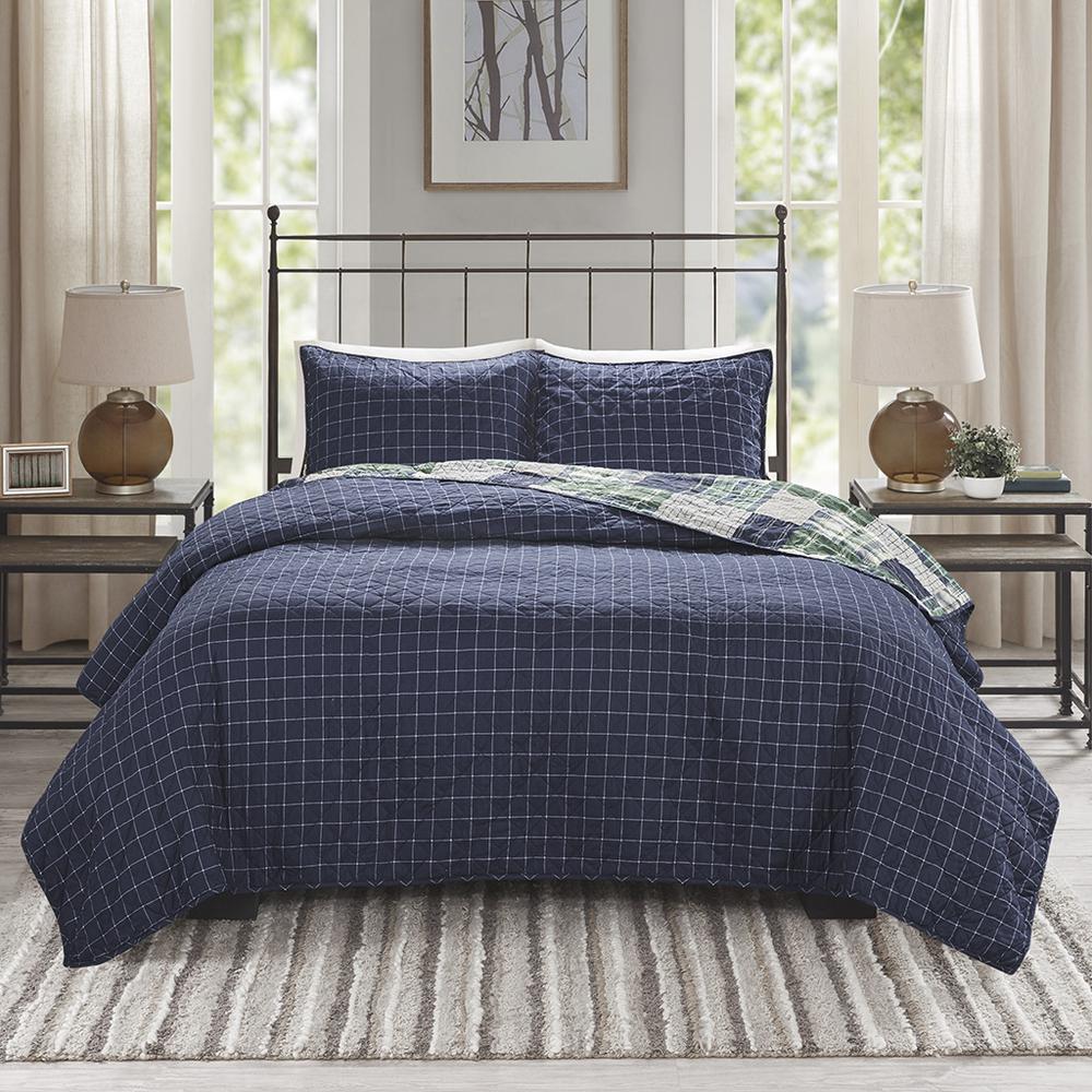 Timber 3 Piece Reversible Printed Quilt Set, Green / Navy color