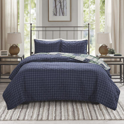 Timber 3 Piece Reversible Printed Quilt Set, Green / Navy color