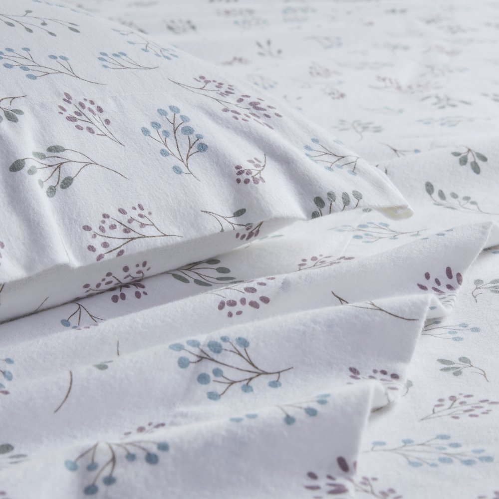 Cozy Flannel 100% Cotton Flannel Printed Sheet Set, White Tossed Botanical color