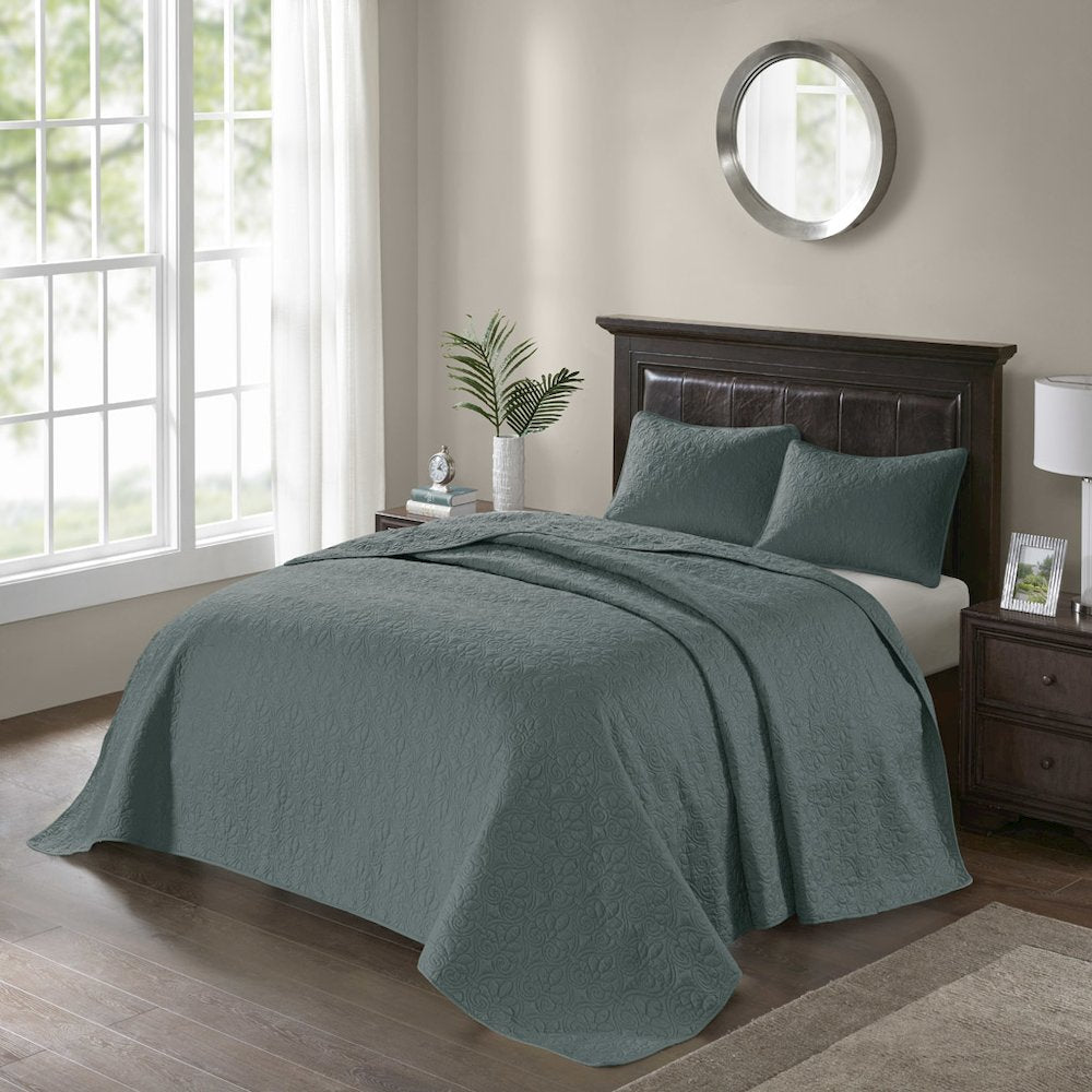 Quebec 3 Piece Reversible Bedspread Set, Balsam Green color