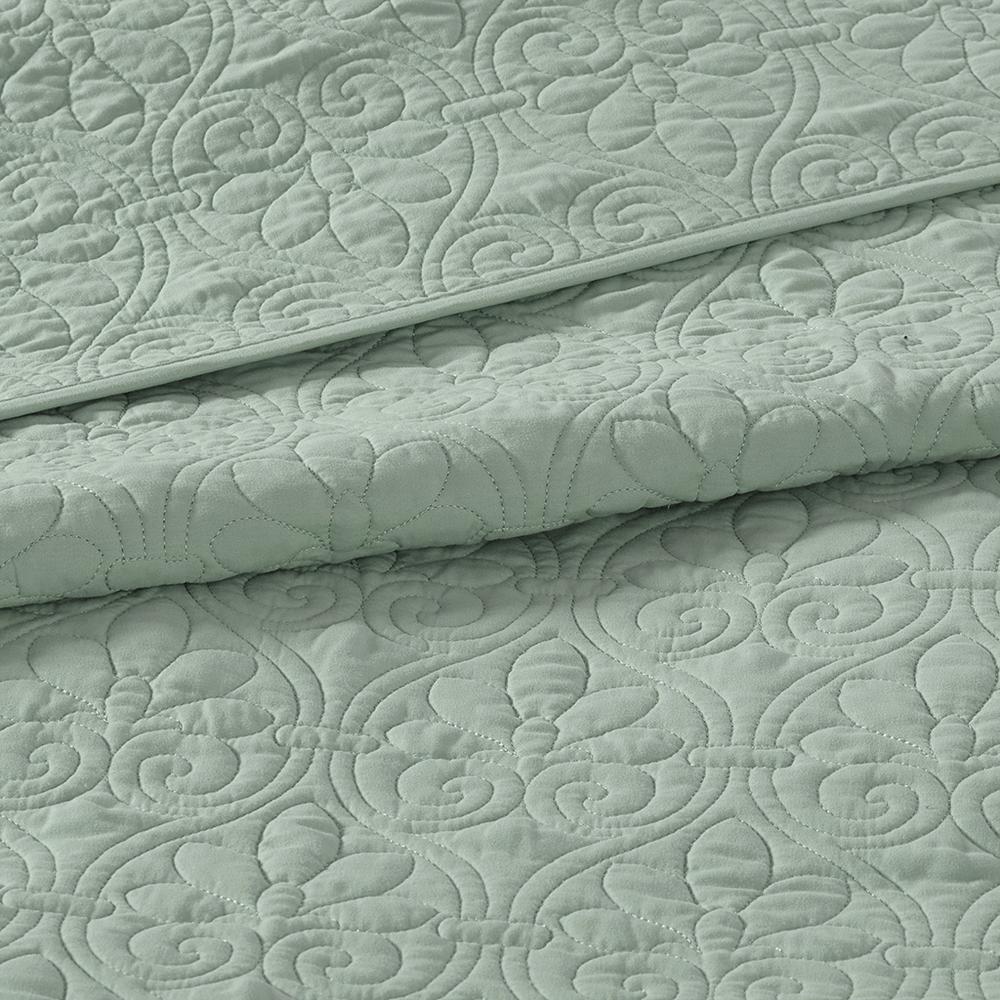 Quebec 3 Piece Reversible Quilt Set, Seafoam color