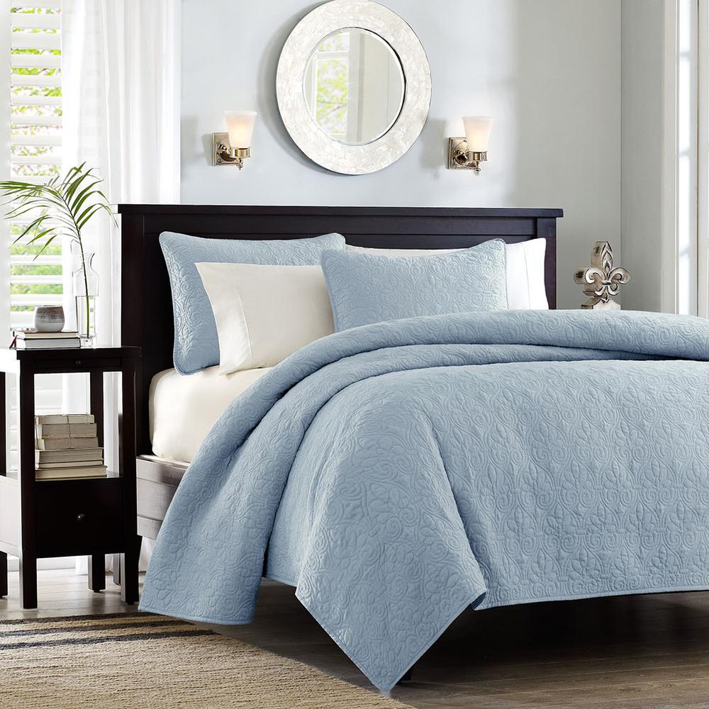 Quebec 3 Piece Reversible Quilt Set, Blue color