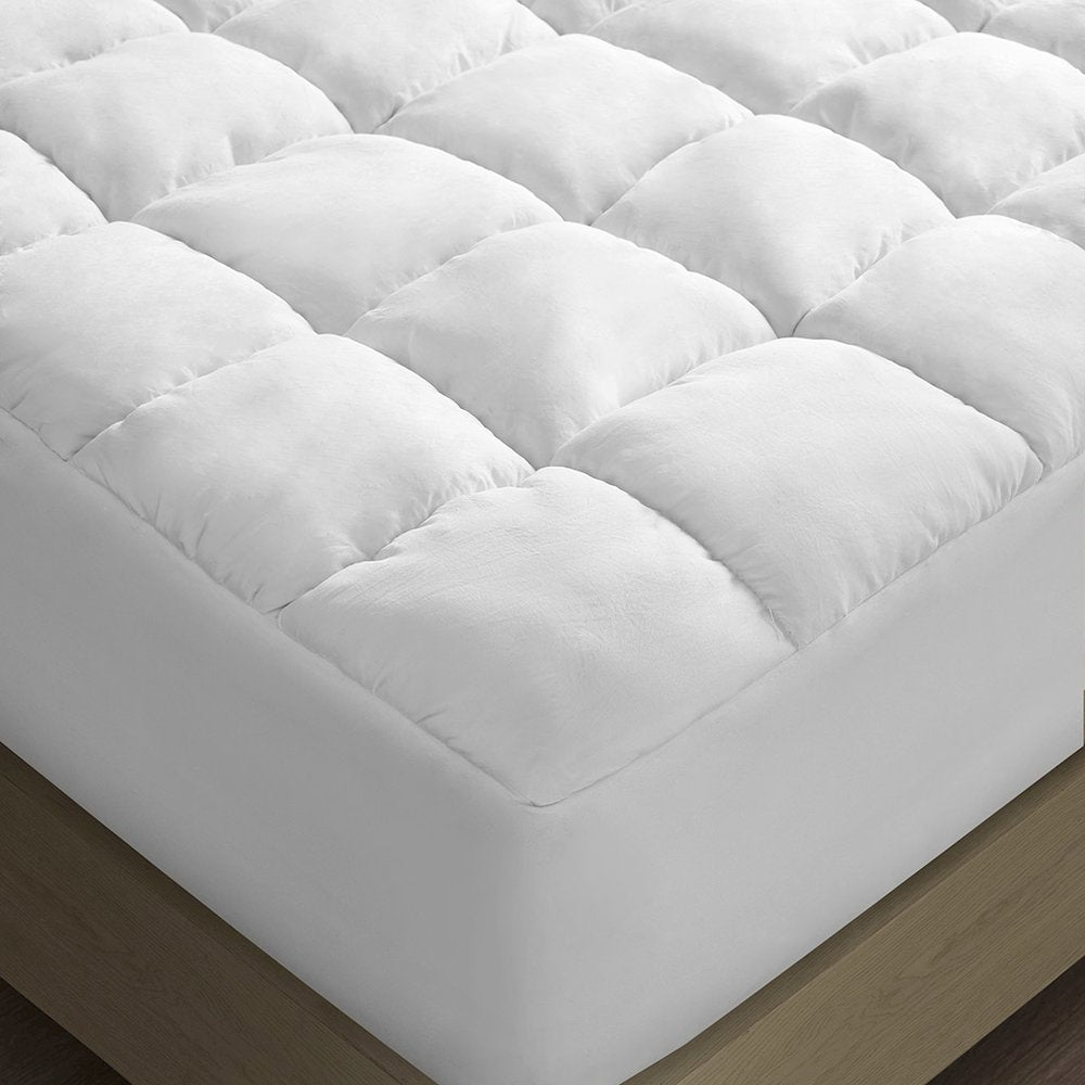 Dream Puff Overfilled Down Alternative Mattress Pad in White Color