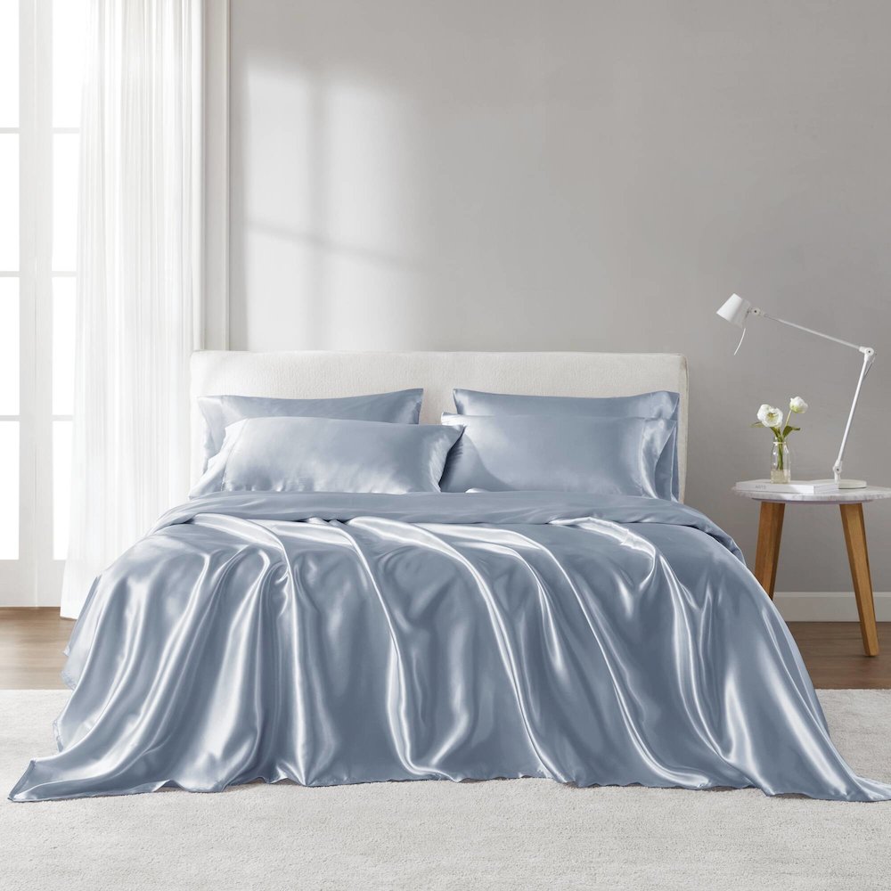 Satin Luxury Sheet Set in Blue