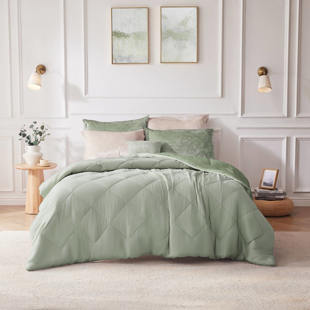 Felicia Velvet Comforter Set with Throw Pillow in Green Color