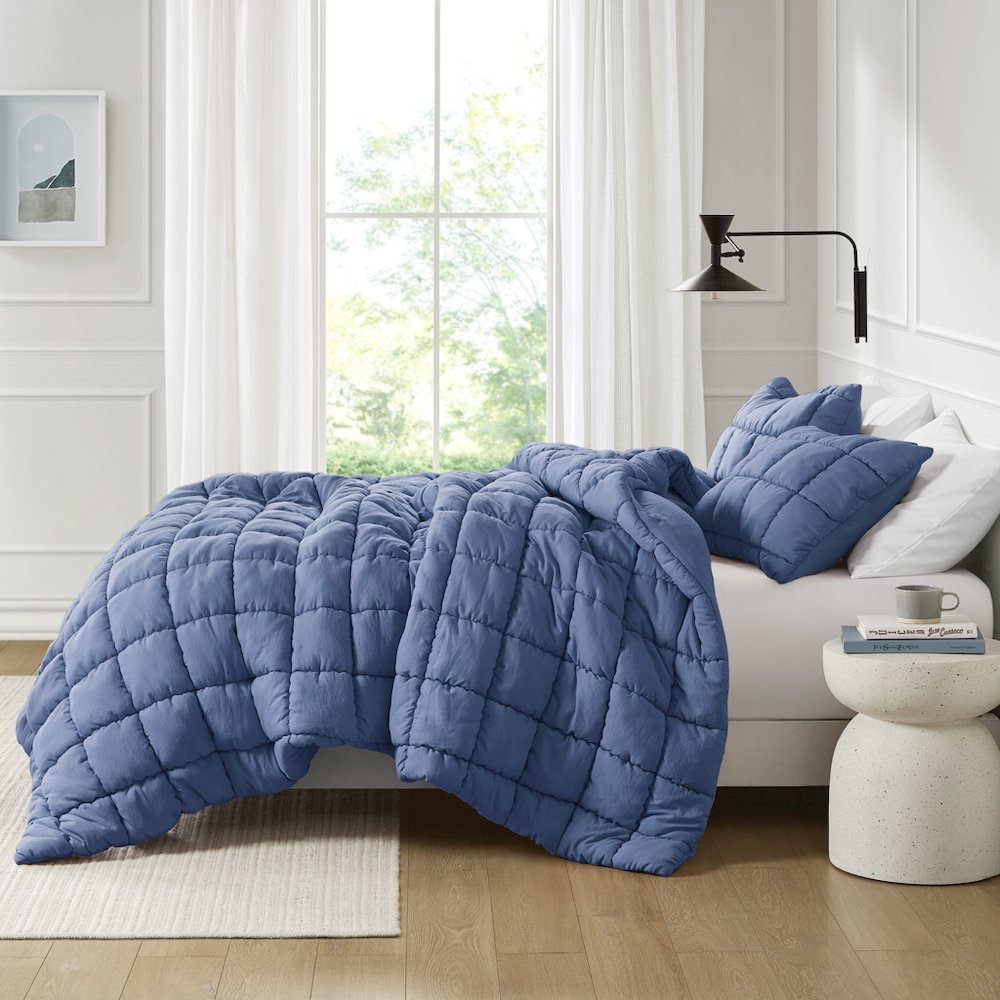 Dream Puff Down Alternative Comforter Set in Navy Color