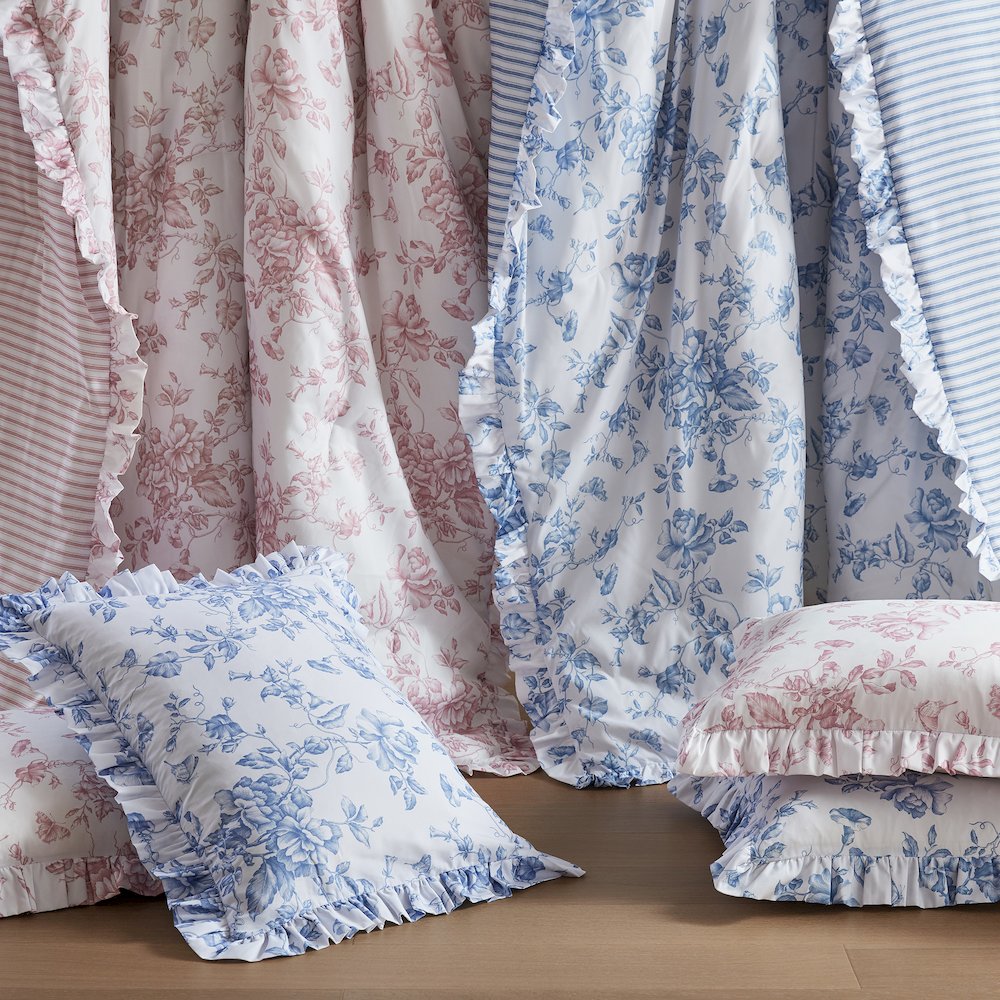 4 Pieces Comforter Set with Decorative Pillows