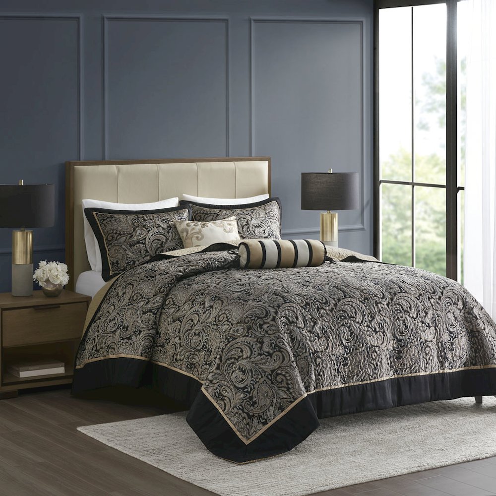 5 Piece Jacquard Bedspread Set with Throw Pillows
