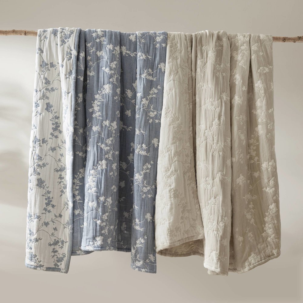 Catalina Botanical 3 Piece Jacquard Cotton Gauze Quilt Set