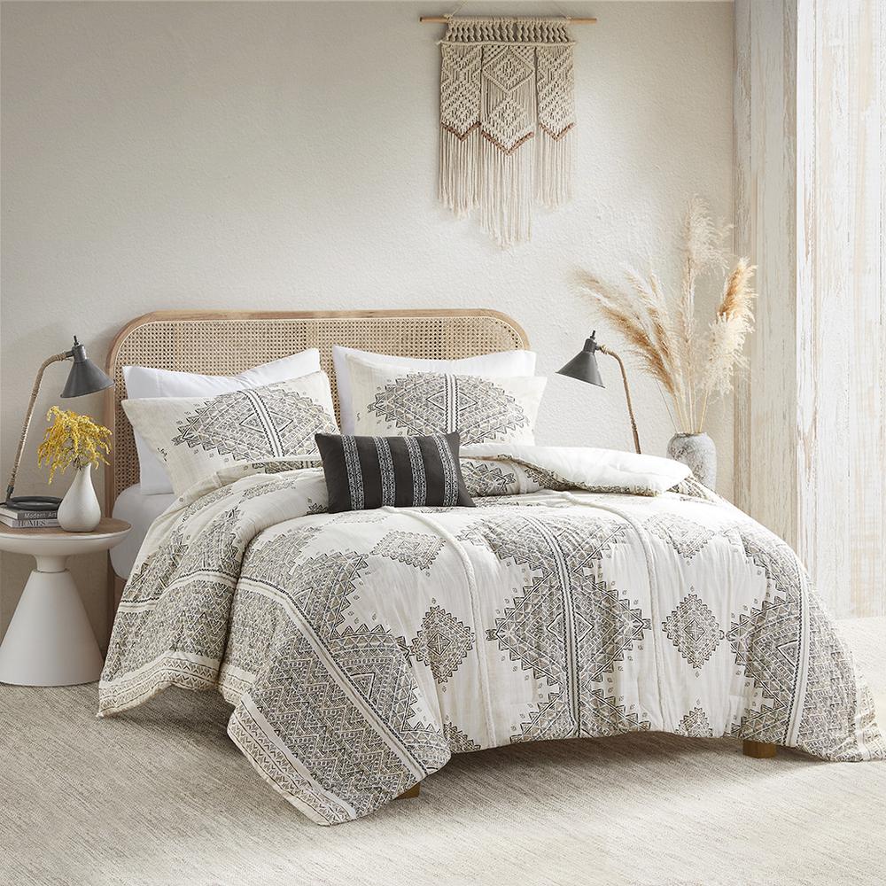 4 Piece Printed Comforter Set with Throw Pillow