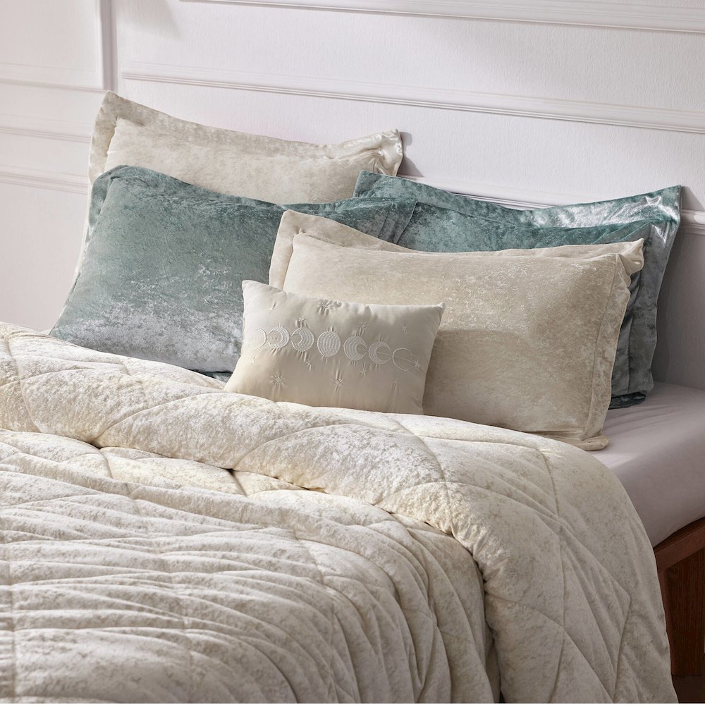 Felicia Velvet Duvet Cover Set with Throw Pillow in Champagne Color