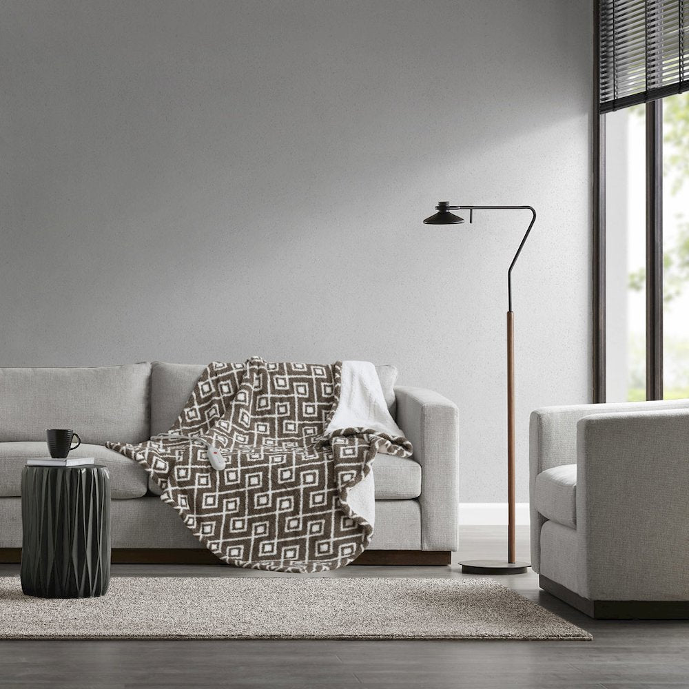 Amira Dream Soft Heated Throw in Brown Geo