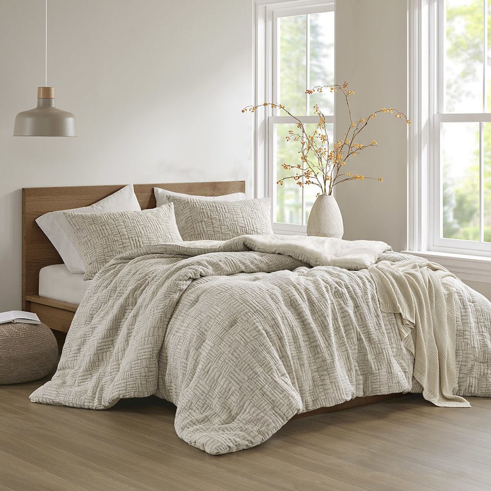 Harper Oversized Cotton Matelasse Comforter Set in Natural Color