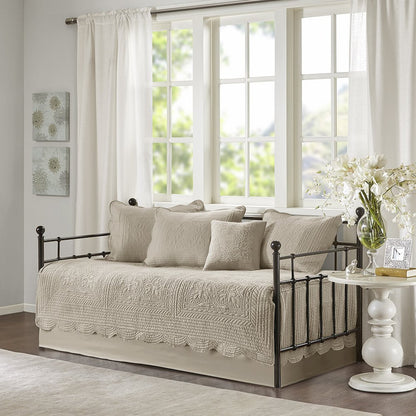 6 Piece Reversible Scalloped Edge Daybed Cover Set