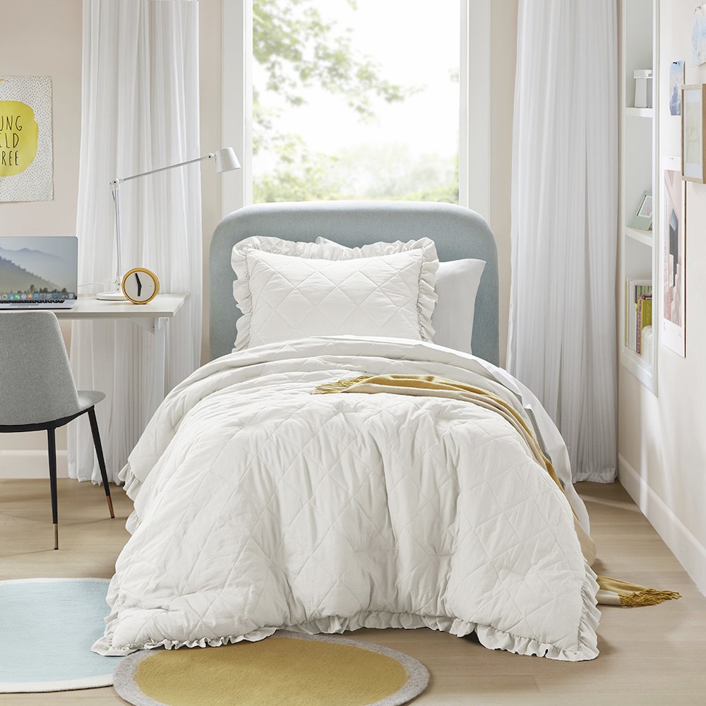 Diamond Quilted Ruffle Edge Comforter Set