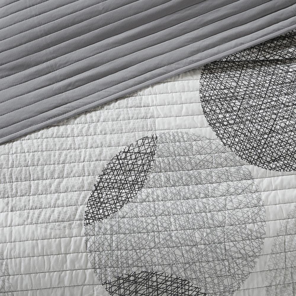 Knowles 6 Piece Quilt Set with Cotton Bed Sheets, Grey color