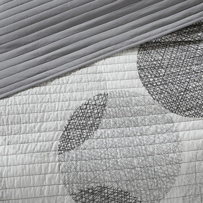 Knowles 6 Piece Quilt Set with Cotton Bed Sheets, Grey color