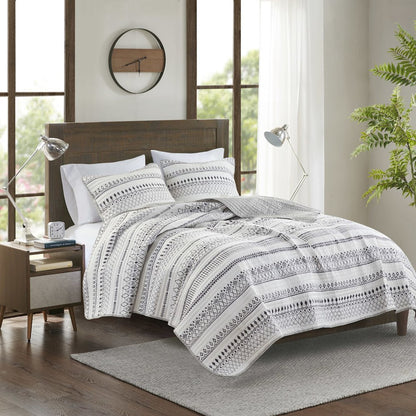 3 Piece Printed Microfiber Seersucker Quilt Set