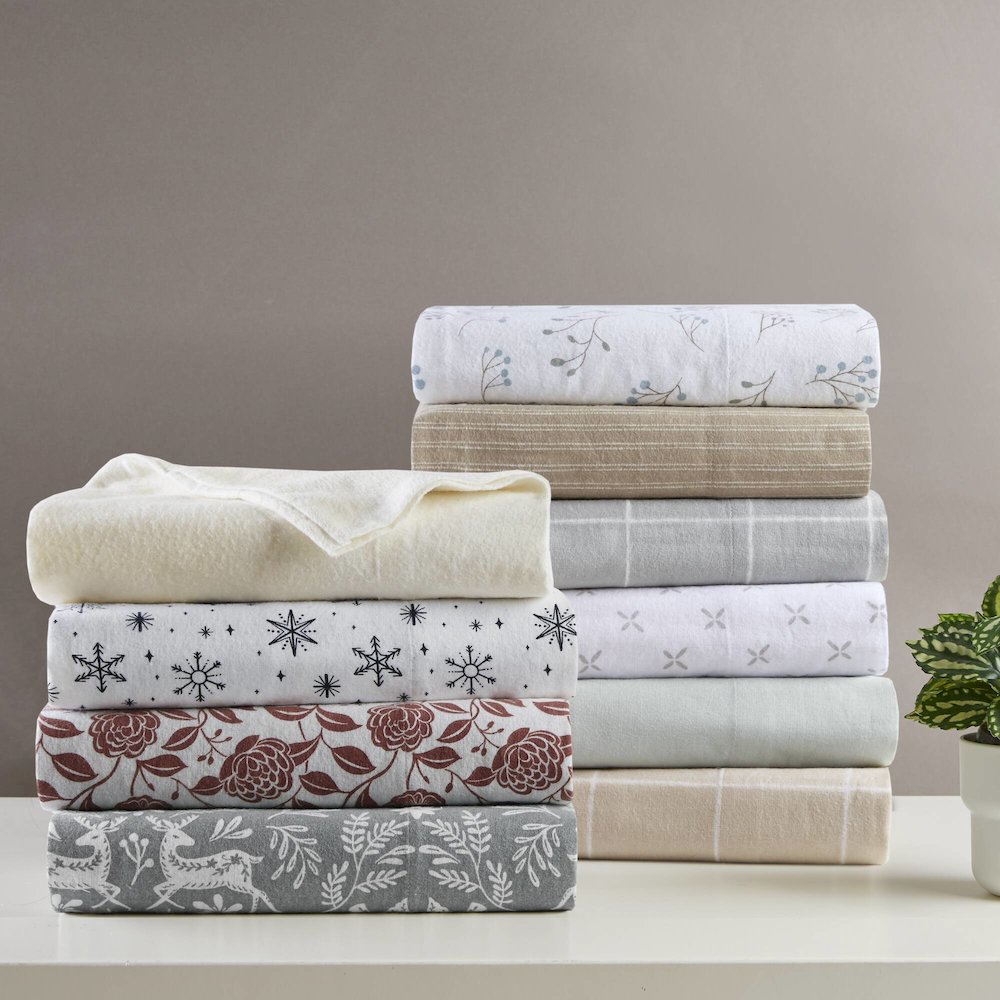 Cozy Flannel 100% Cotton Flannel Printed Sheet Set, Sage Winter Fauna color