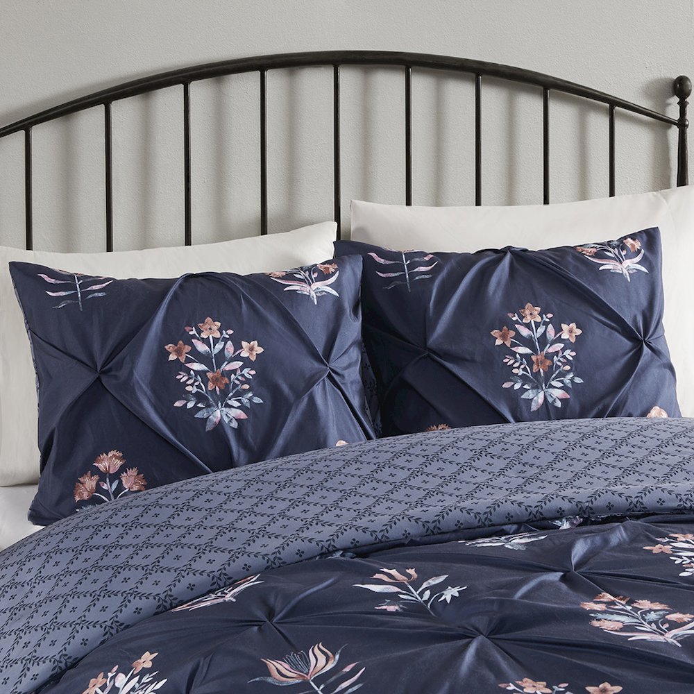 Marfa 3 Piece Pintuck Duvet Cover Set in Navy Color