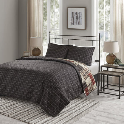 Timber 3 Piece Reversible Printed Quilt Set, Red/Black color