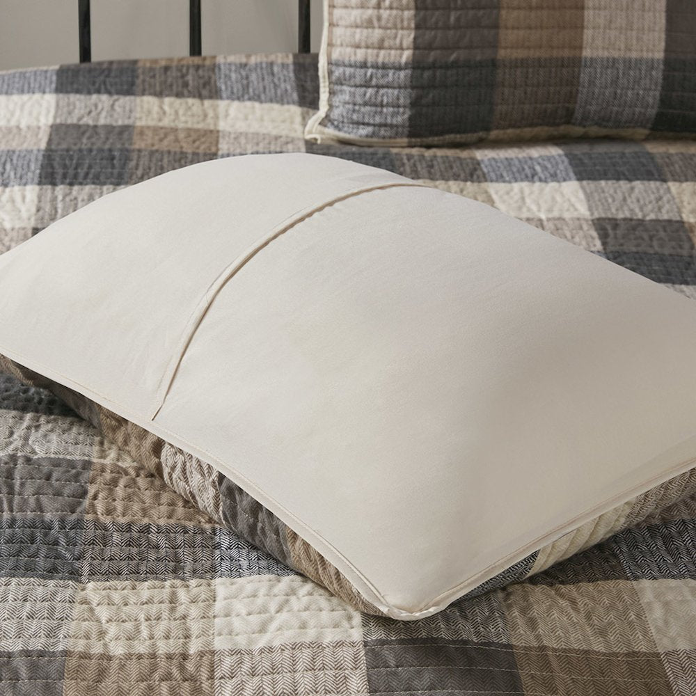 6 Piece Printed Herringbone Quilt Set with Throw Pillows
