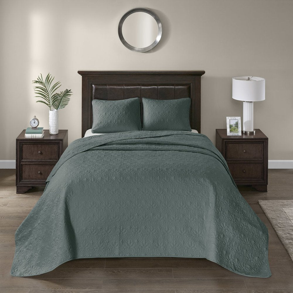 Quebec 3 Piece Reversible Bedspread Set, Balsam Green color