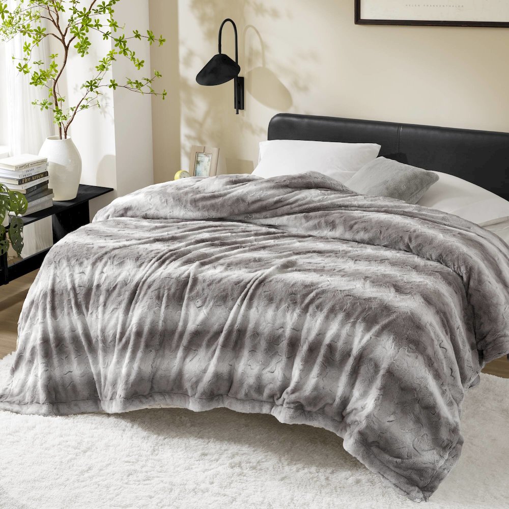 Zuri Faux Fur Blanket, Snow Leopard color