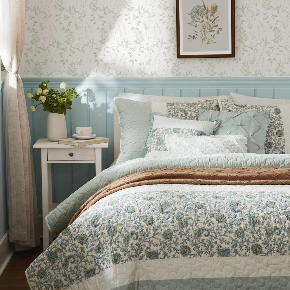 6 Piece Cotton Percale Quilt Set with Throw Pillows