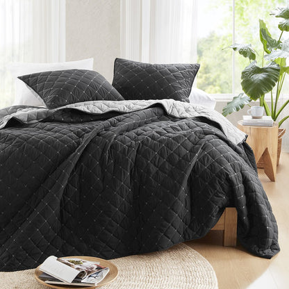 Carolina 7 Piece Stripe Comforter and Quilt Set, Black color