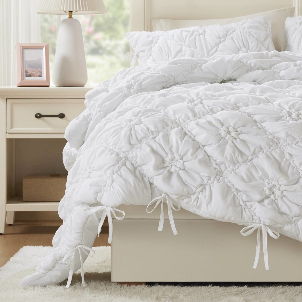 Lily 3PCS Comforter Set, White color