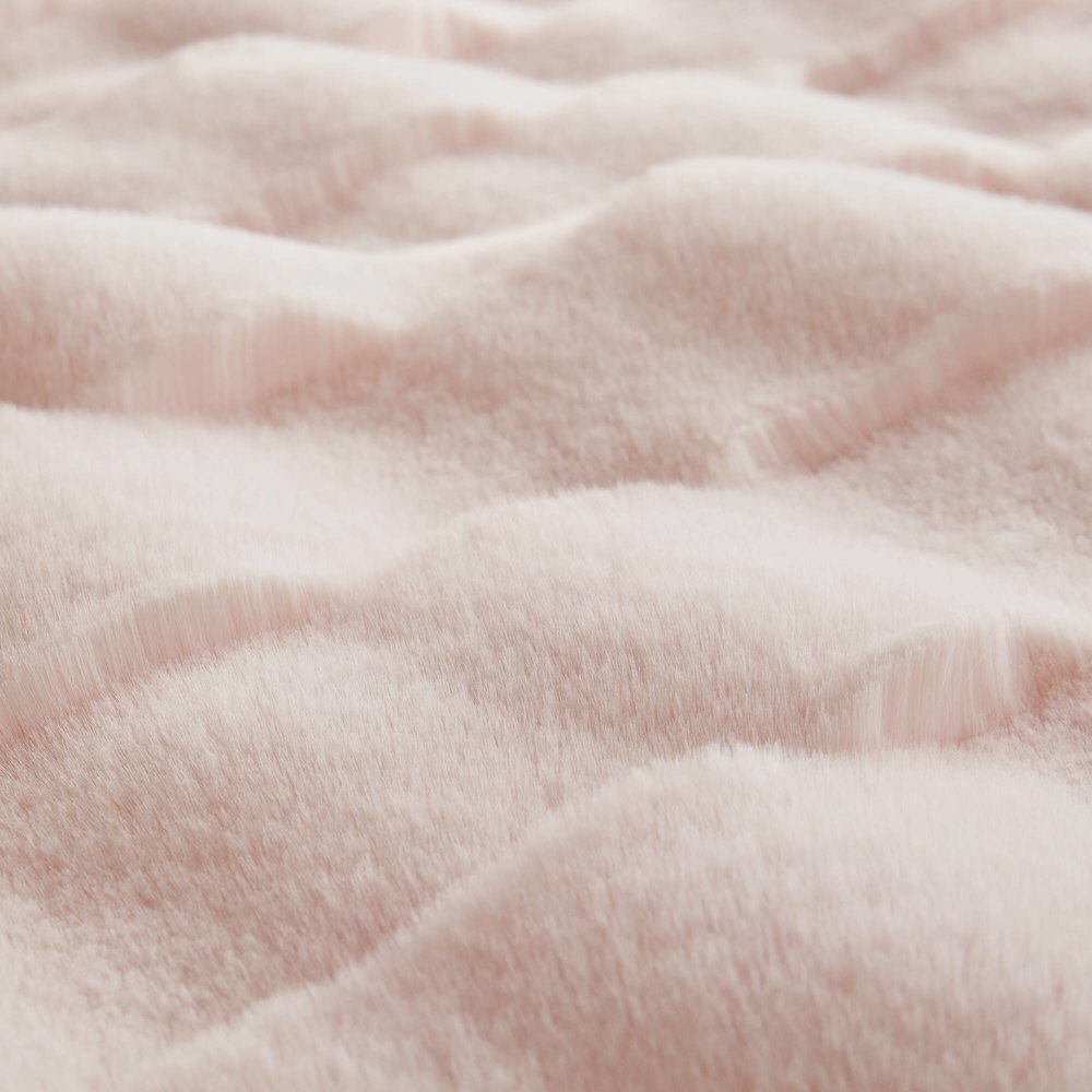 Vivienne Faux Fur Throw, Pink color