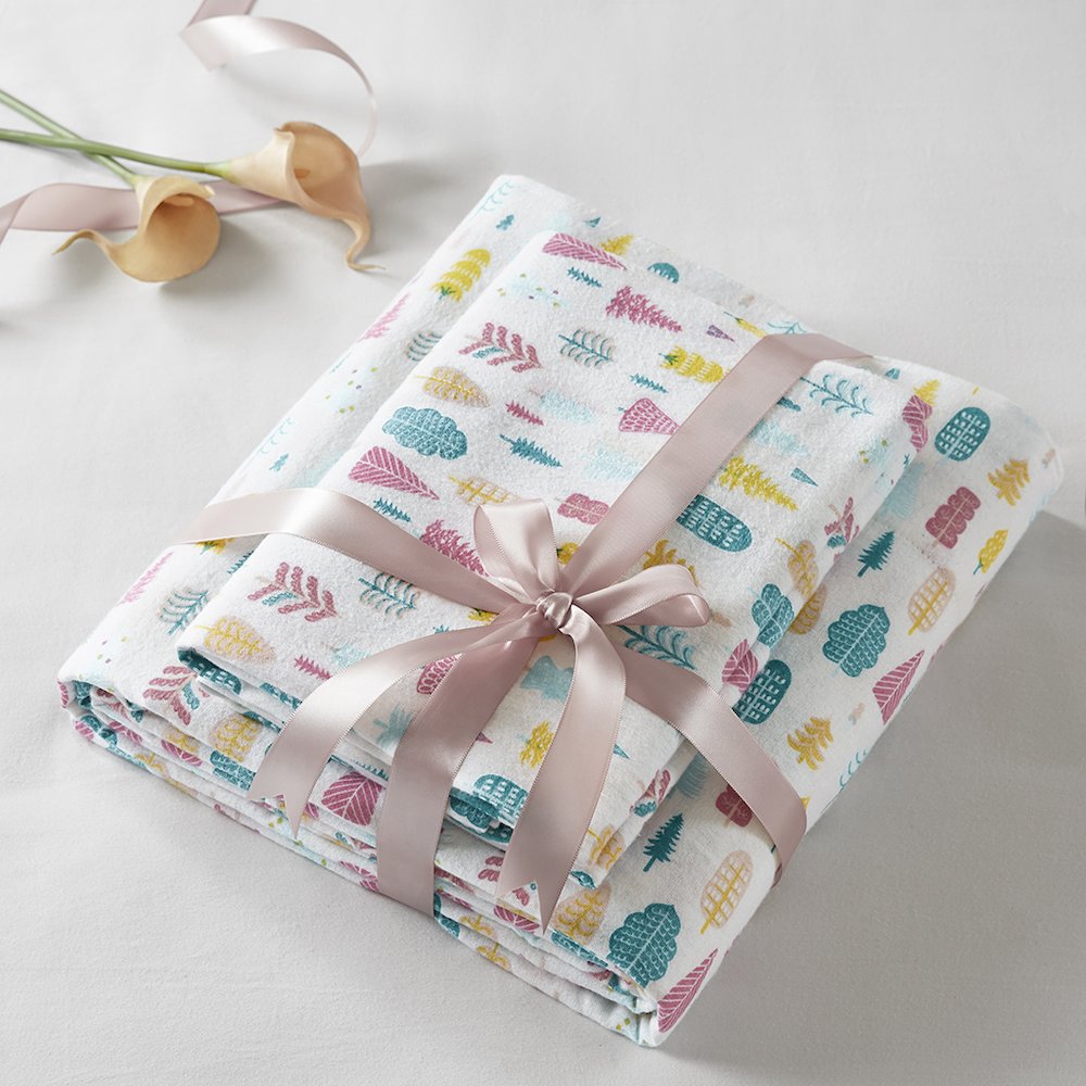 Cozy Soft Cotton Flannel Printed Sheet Set in White Holiday Trees