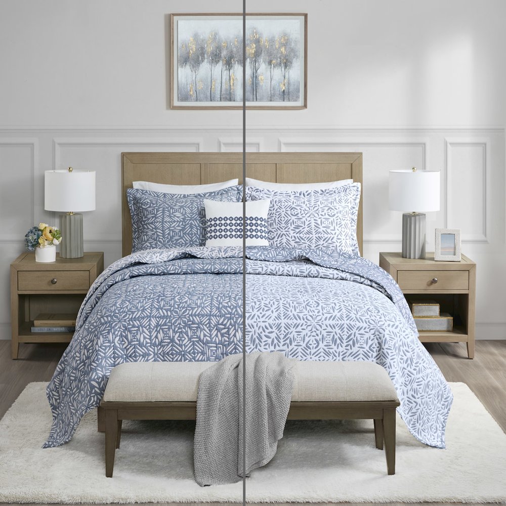 4 Piece Oversized Reversible Matelasse Quilt Set with Throw Pillow