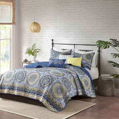 6 Piece Reversible Quilt Set with Throw Pillows