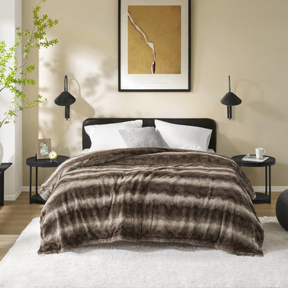 Zuri Faux Fur Blanket, Brown color