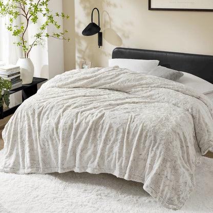 Zuri Faux Fur Blanket, Grey color