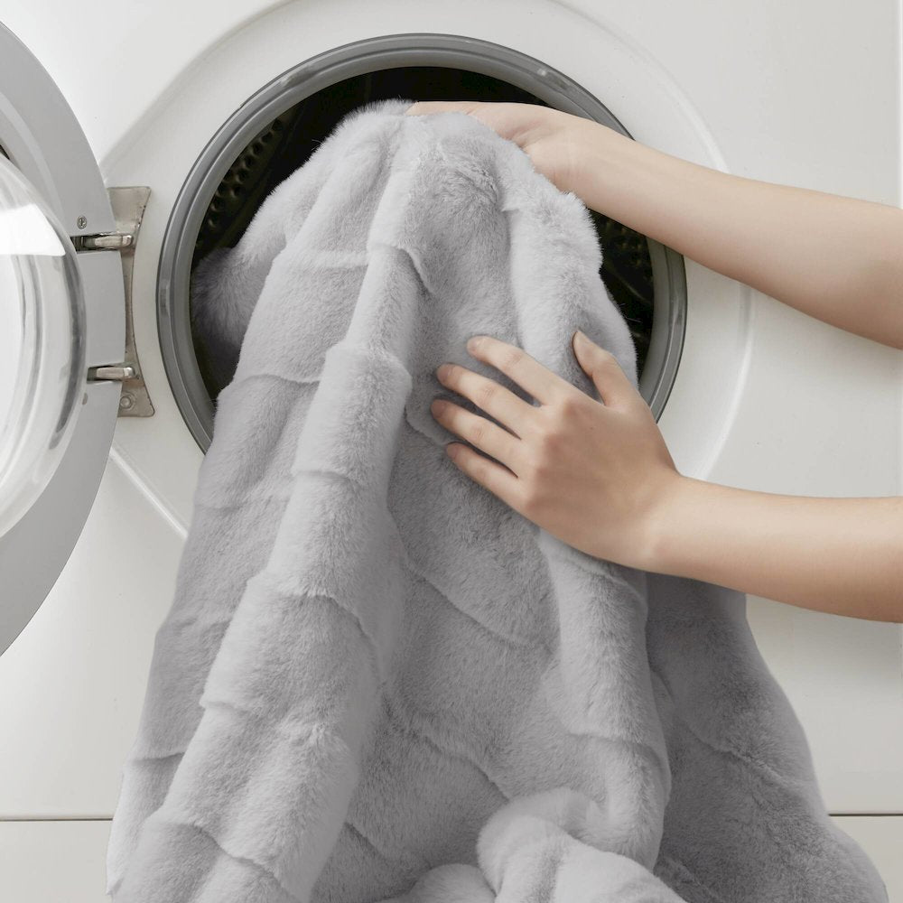 Vivienne Faux Fur Throw, Light Grey color