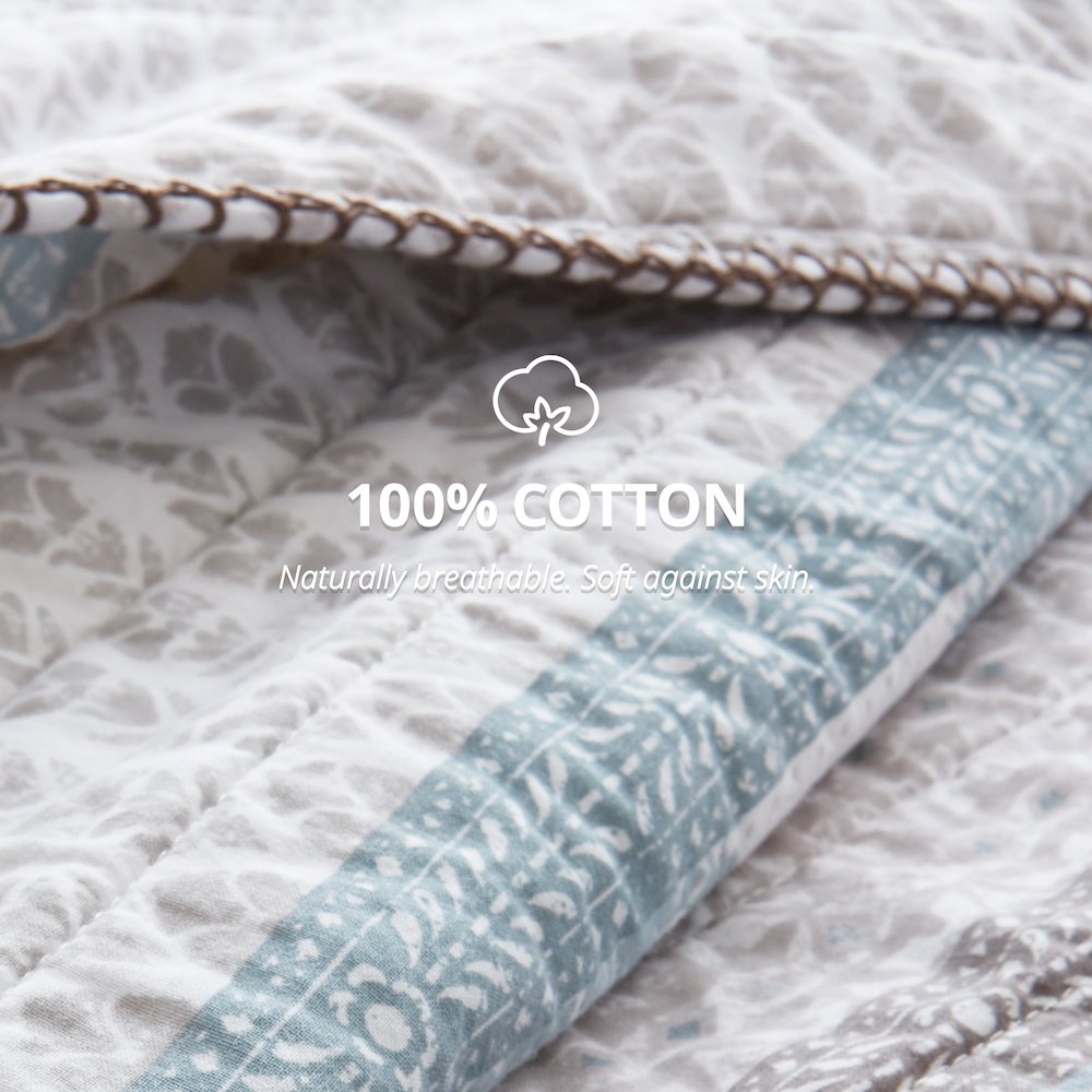 Surya Quilt Set