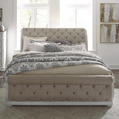 Magnolia Manor Queen Upholstered Sleigh Bed in Antique White
