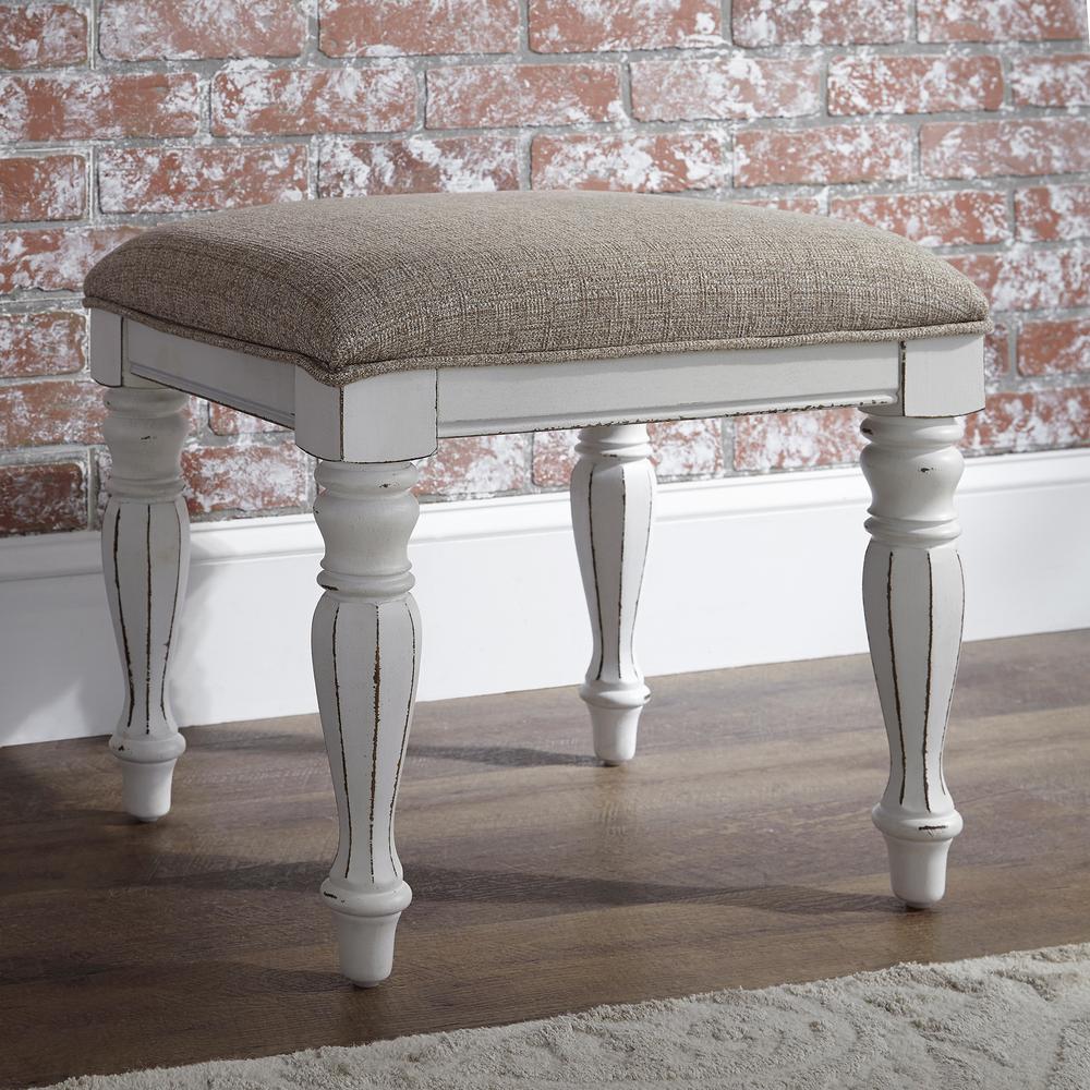 Magnolia Manor 3 Piece Vanity Set in Antique White