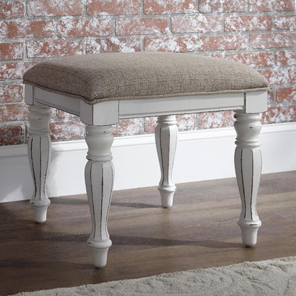 Magnolia Manor 3 Piece Vanity Set in Antique White