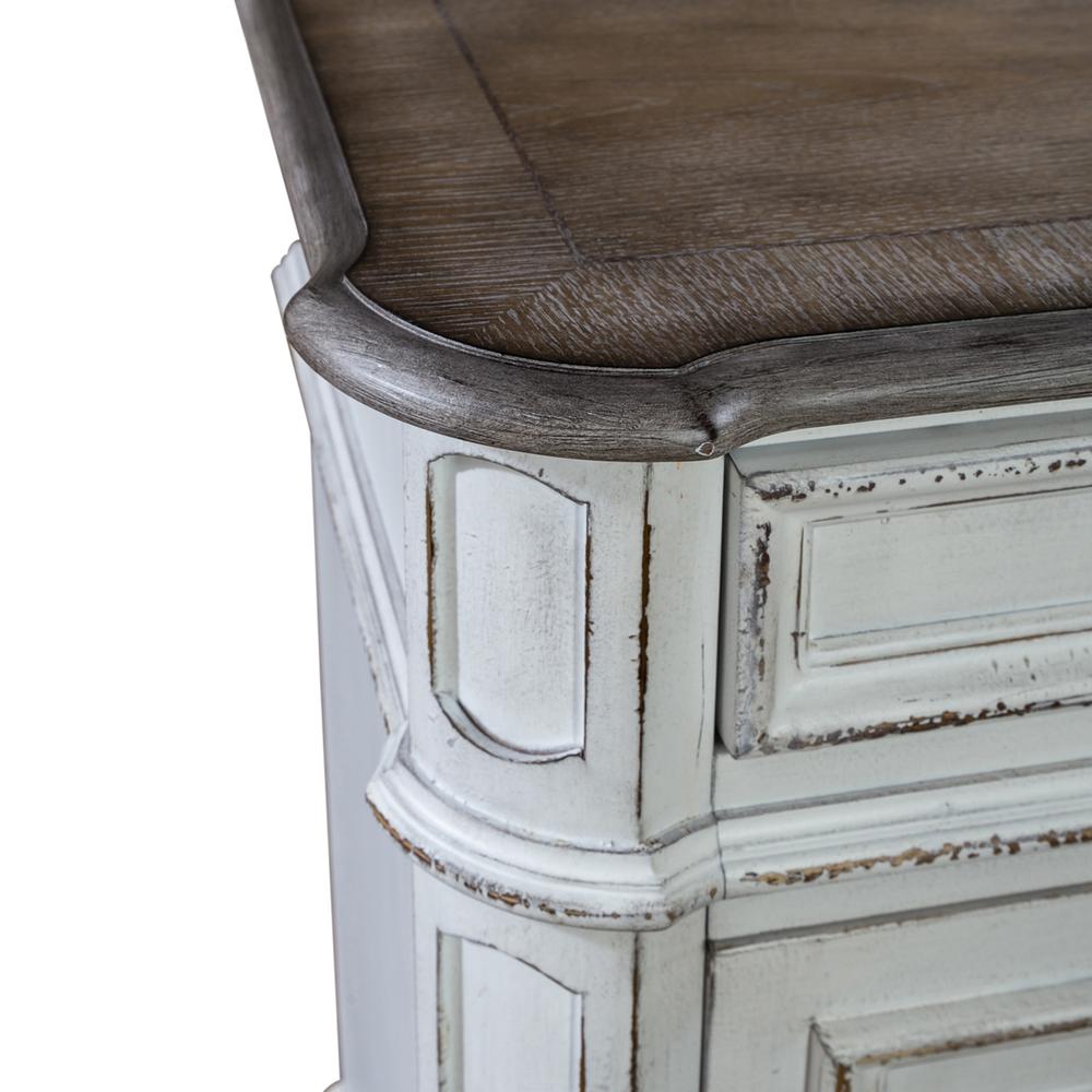 Magnolia Manor Credenza in Antique White