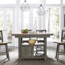 Lindsey Farm 5 Piece Gathering Table Set in Gray